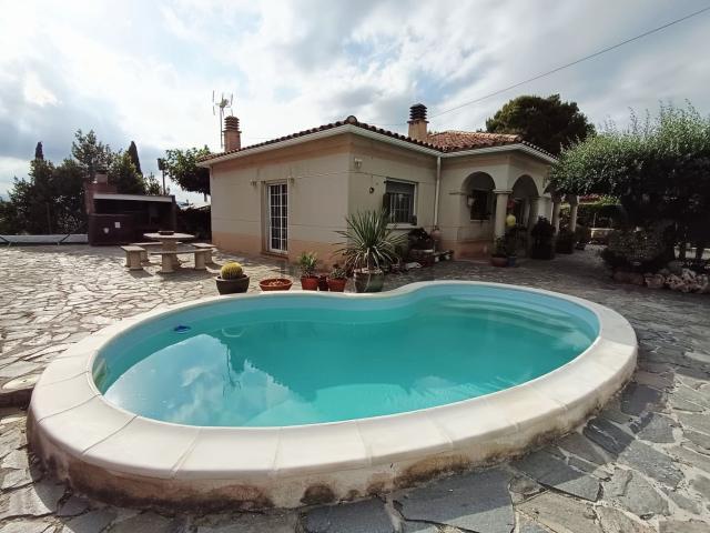 Chalet, Piera