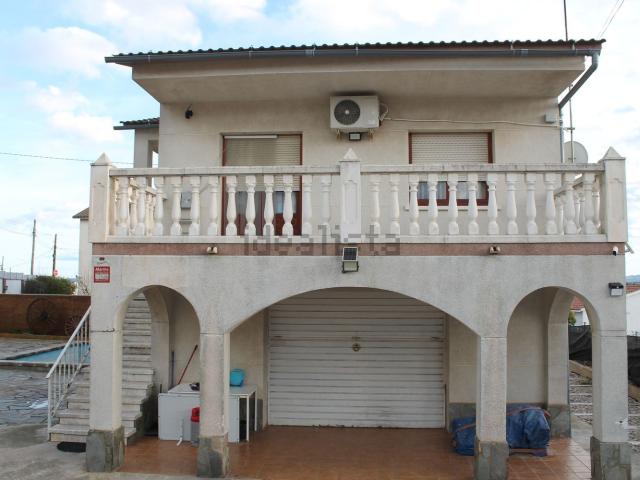 Chalet, Piera