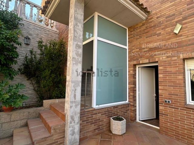 Chalet, Piera