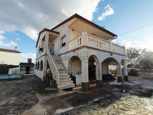 Chalet, Piera