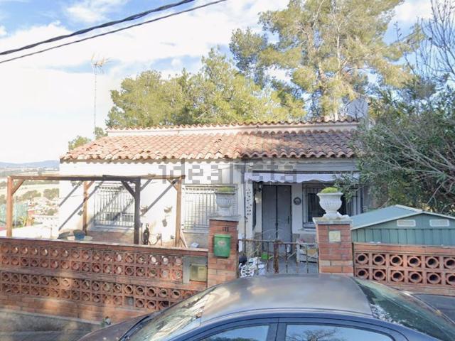 Chalet, Piera