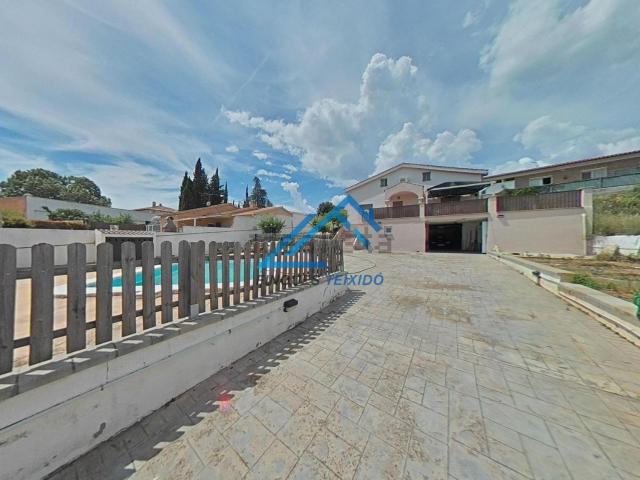 Chalet, Piera