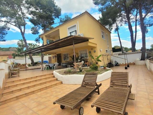 Chalet, Pilar de la Horadada