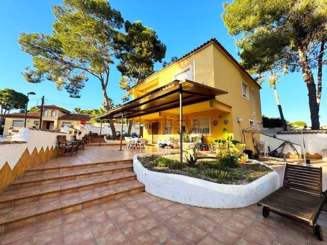 Chalet, Pilar de la Horadada