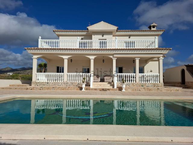 Chalet, Pinoso