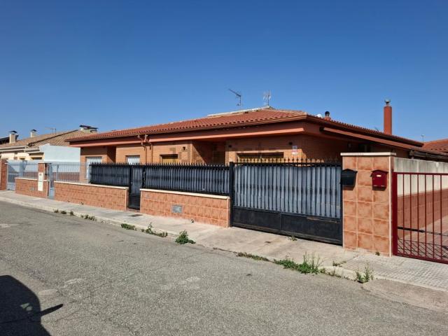 Chalet, Pinoso