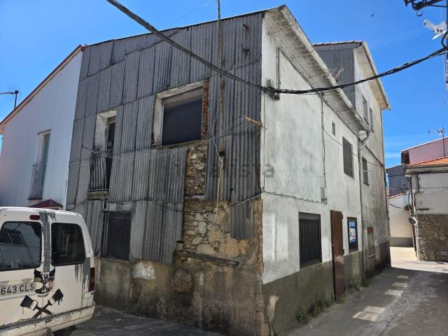 Chalet, Piornal