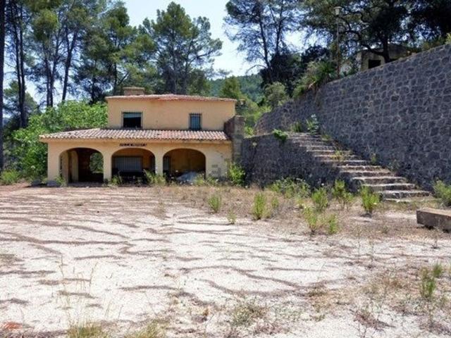 Chalet, Planes