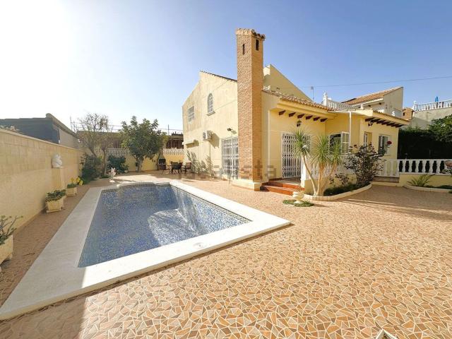 Chalet, Playa Flamenca, Orihuela