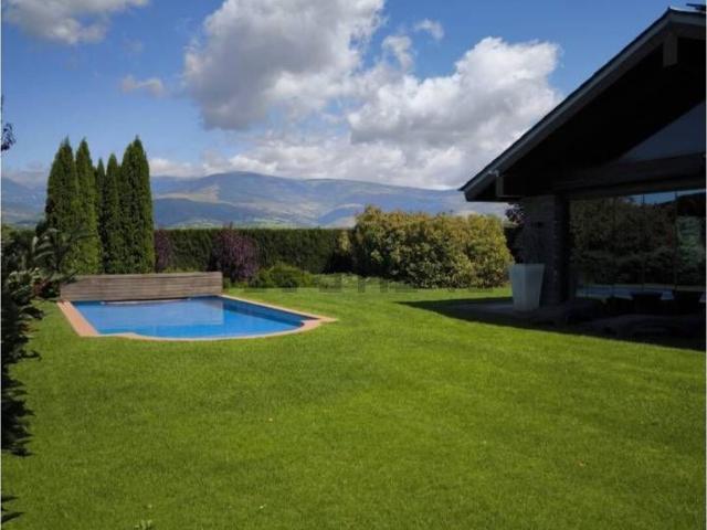 Chalet, Prats i Sansor