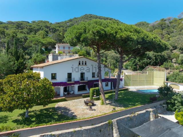 Chalet, Premià de Dalt