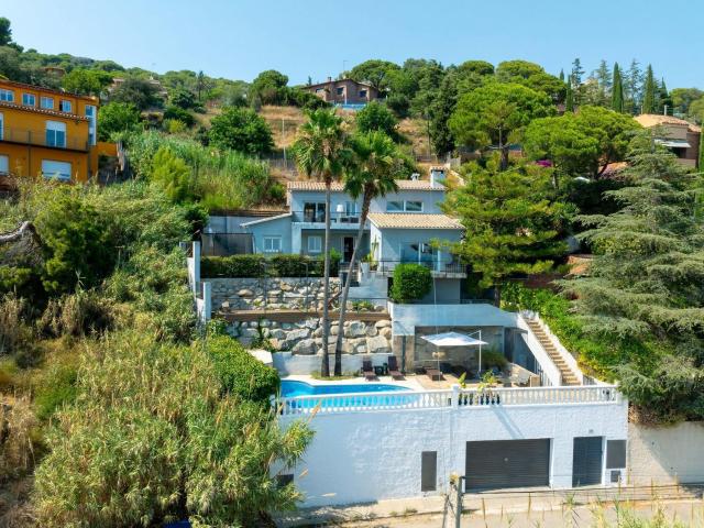 Chalet, Premià de Dalt