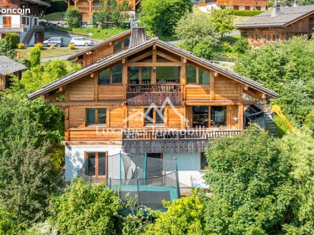 Chalet proche du centre avec vue panoramique sur les Aravis