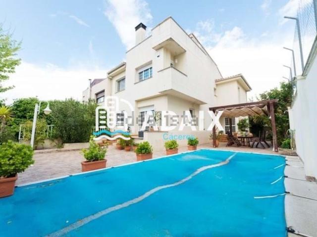 Chalet, R 66, Cáceres