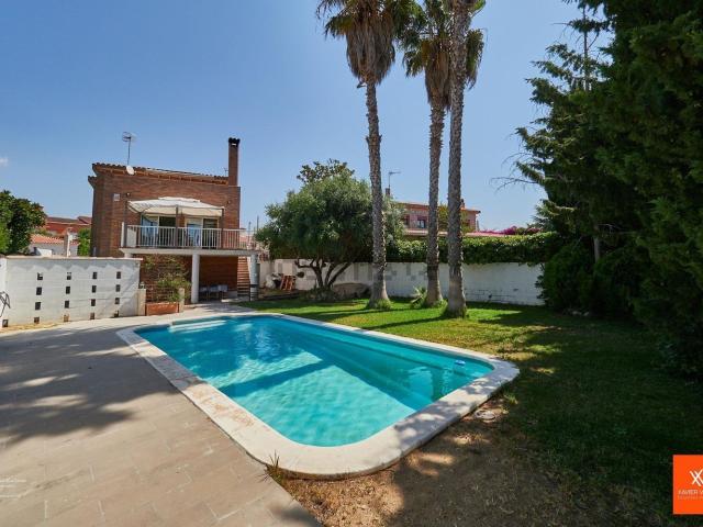 Chalet, Roda de Berà