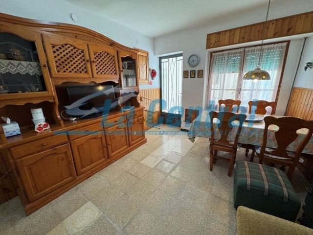 Chalet, Rosell