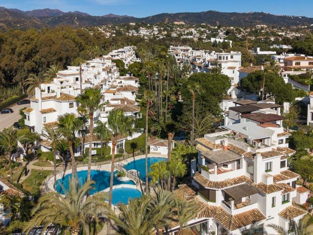 Chalet, Real de Zaragoza, Marbella