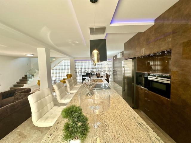Chalet, Rebolledo