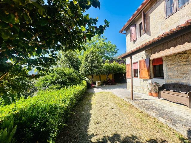 Chalet, Redondela