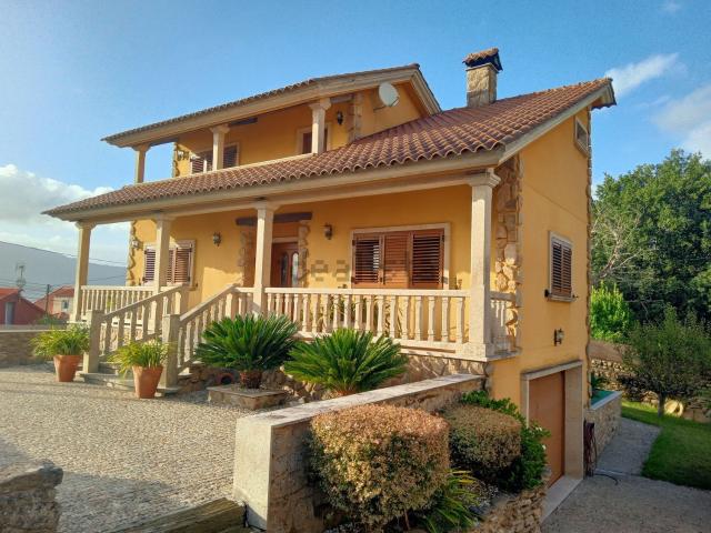 Chalet, Redondela