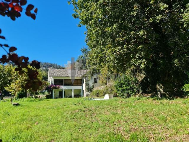 Chalet, Redondela