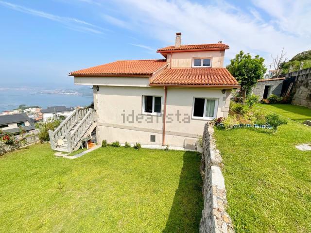 Chalet, Redondela