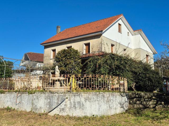Chalet, Redondela