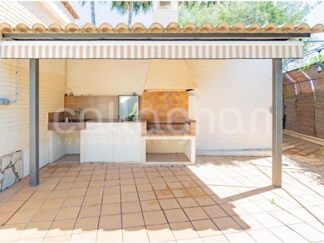 Chalet reformado en Calle la Barraca