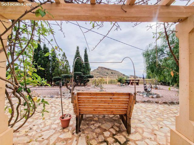 CHALET REFORMADO, 2 CASAS DE INVITADOS, PISCINA CLIMATIZADA, JARDINES Y VISTAS DESPEJADAS, ZONA MARX
