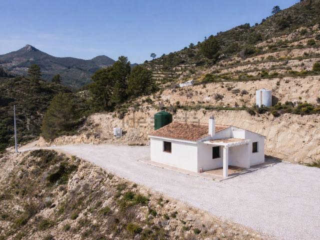Chalet, Relleu