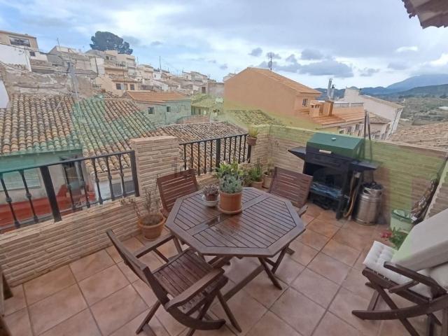 Chalet, Relleu