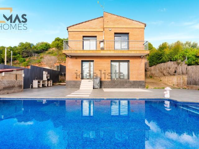 Chalet, Rellinars
