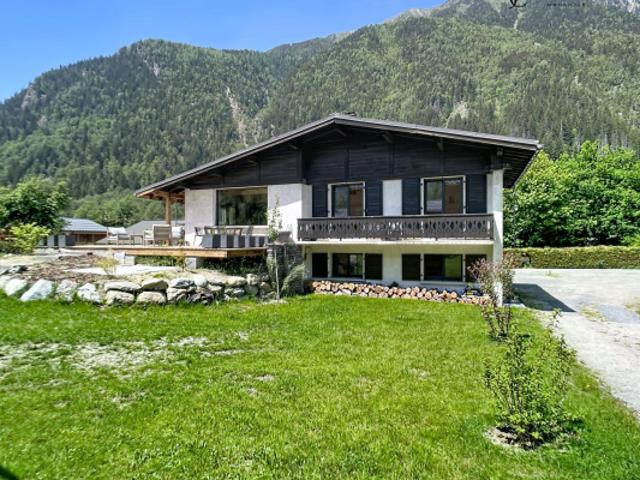 Chalet rénové aux bossons