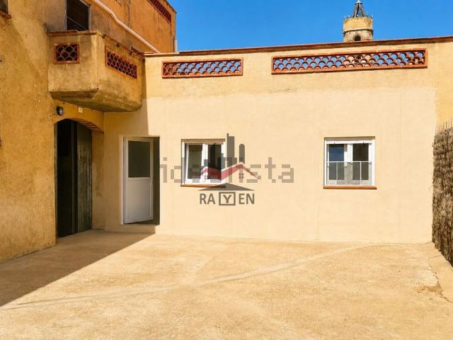 Chalet, Riumors