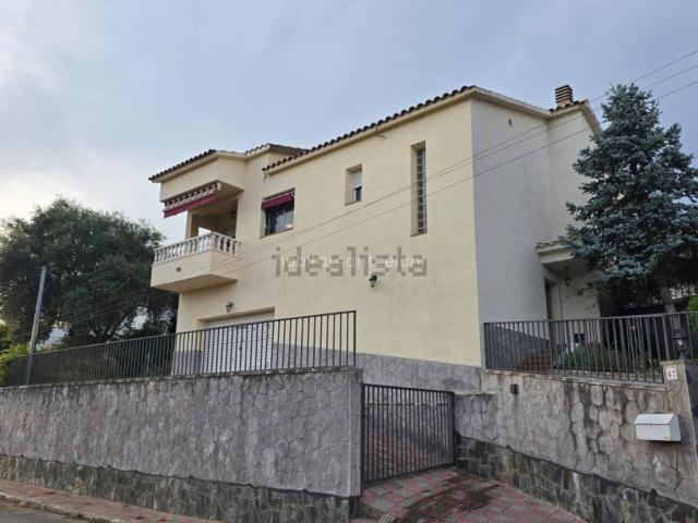 Chalet, Riells i Viabrea