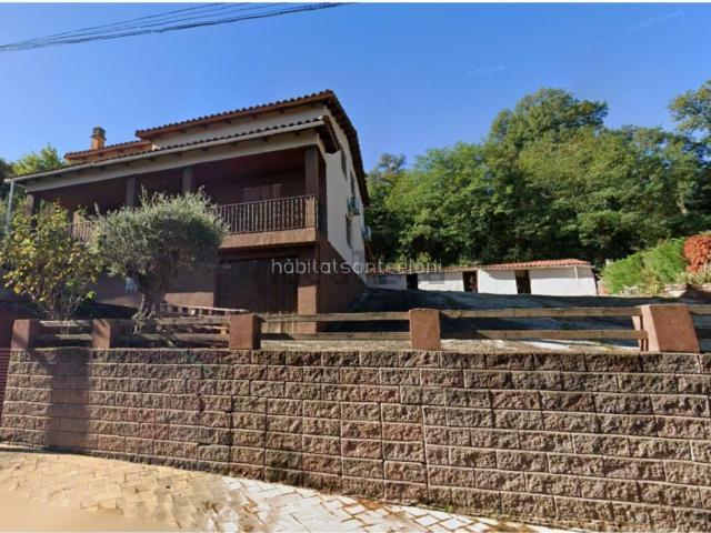 Chalet, Riells i Viabrea
