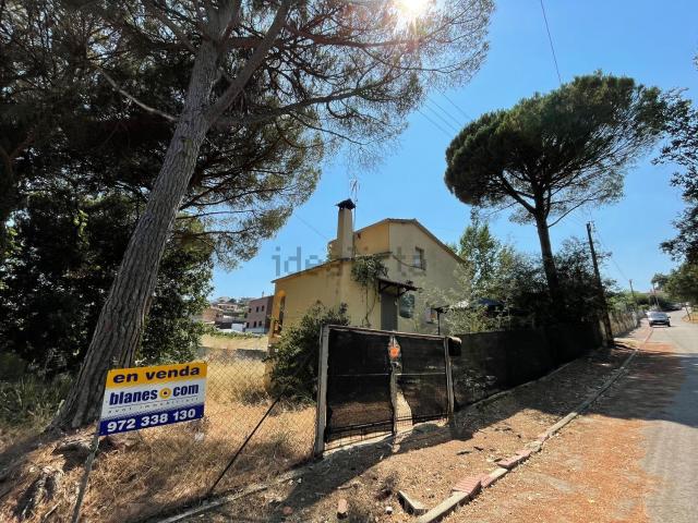 Chalet, Riells i Viabrea