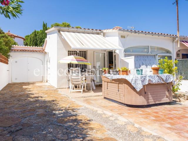 Chalet, Riells, L&apos Escala
