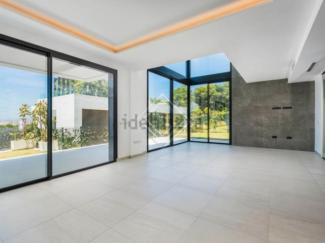 Chalet, Rio Real, Marbella