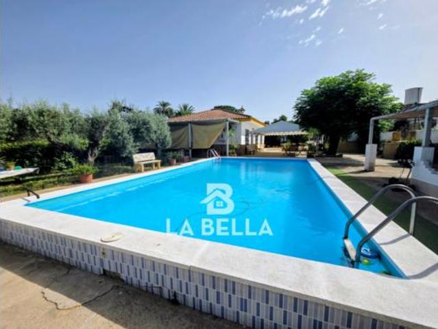 Chalet rústico Venta Coria del Río, Carchena