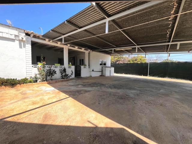 CHALET RUSTICO + APARTAMENTO DE INVITADOS, GARAJE, BUEN ACCESO, AIRE ACONDICIONADO
