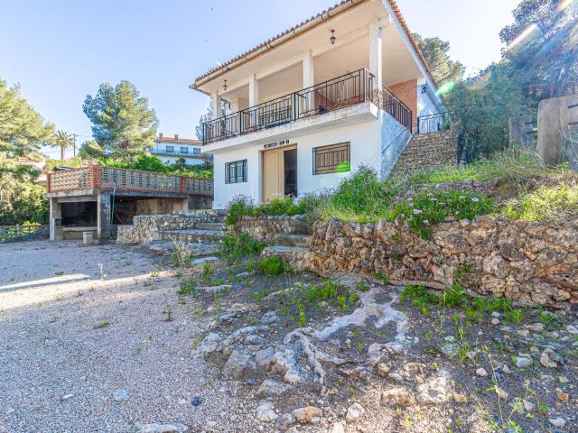 CHALET RÚSTICO EN VENTA EN CARLET