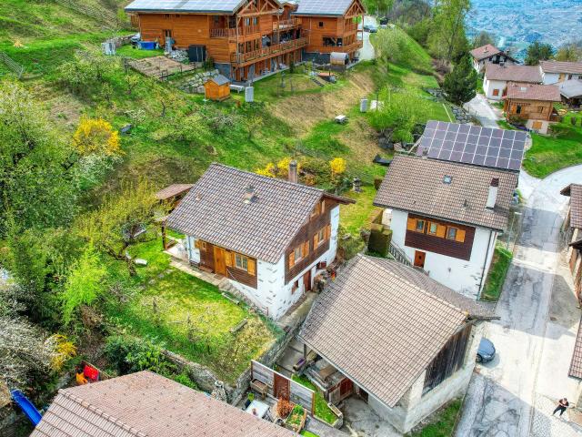 Chalet with 4.5 rooms on sale in Grône 154 m² | dreamo. Ch