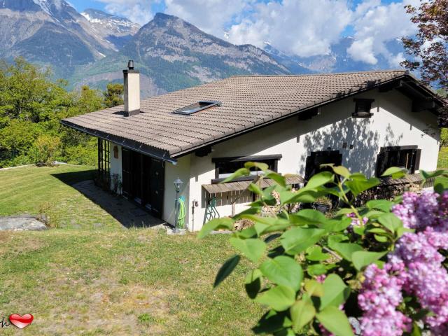 Chalet with 4.5 rooms on sale in Saxon 141 m² | dreamo. Ch