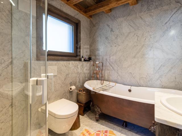 Chalet with 5 rooms on sale in Domaine de la Résidence 175 m² | dreamo. Ch