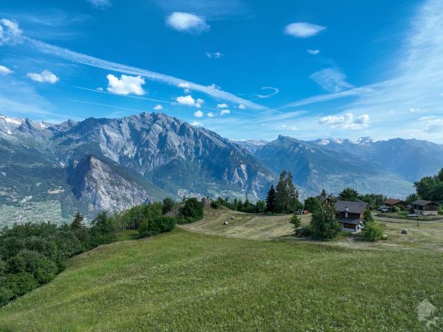 Chalet with 5 rooms on sale in La Tzoumaz 190 m² | dreamo. Ch