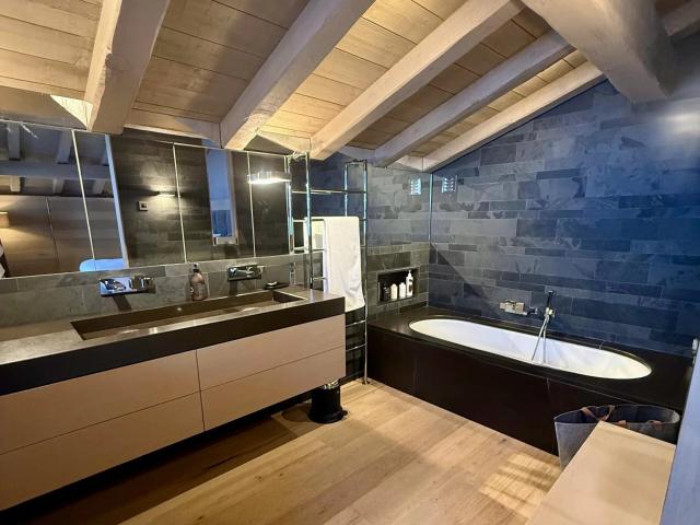 Chalet with 5 rooms on sale in Megève 350 m² | dreamo. Ch