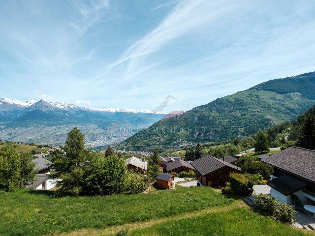 Chalet with 5.5 rooms for rent in Haute Nendaz 190 m² | dreamo. Ch