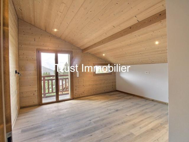 Chalet with 5.5 rooms on sale in Centre 310 m² | dreamo. Ch
