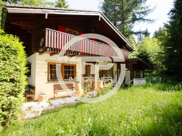 Chalet with 5.5 rooms on sale in Crans Montana Ref 7YAE VG68 841 | dreamo. Ch